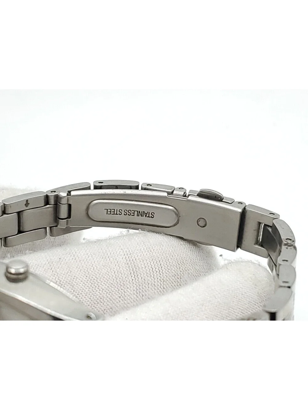 Kenneth Cole Quartz Womens Watch New Battery Silver Tone 22mm